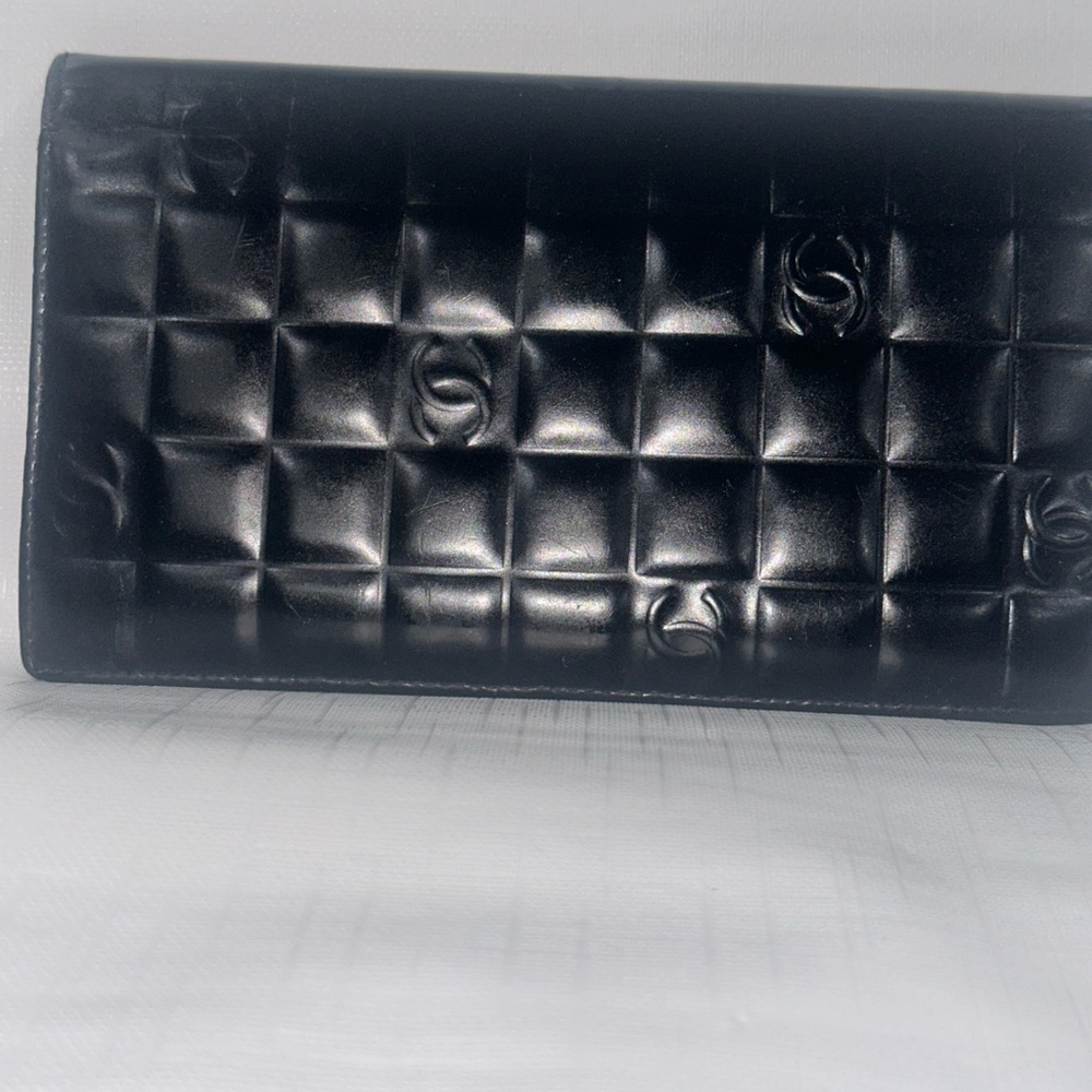 CHANEL Chocolate Bar Wallet - Picture 6 of 11